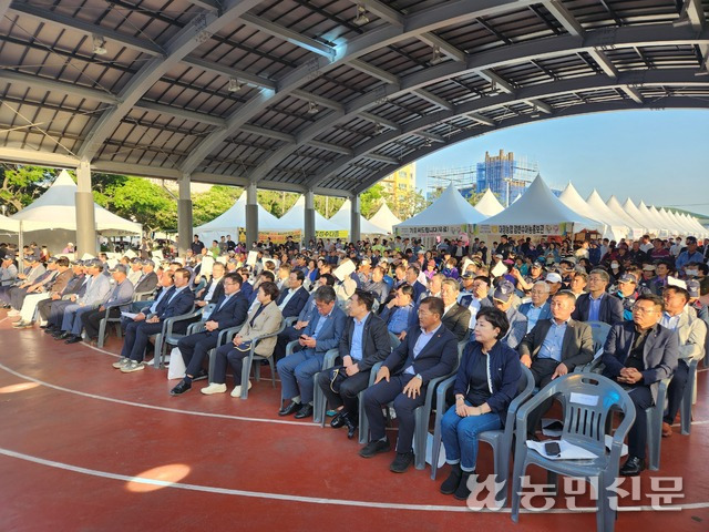‘제9회 대정암반수 마농박람회’ 개막식이 진행되고 있다.