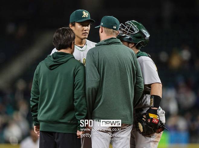 ▲ 후지나미(왼쪽 두 번째)는 시즌 6패째를 기록했다.