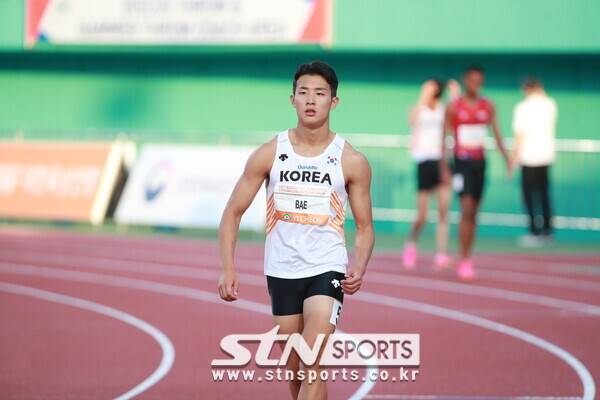 배건율은 4일 오후 경북 예천스타디움에서 열린 '제20회 예천아시아U20육상경기선수권대회' 남자 400m 결선에 출전해 46초73을 기록해 2위, 은메달을 획득했다. 사진┃데일리런 제공