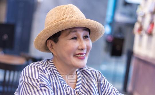 디지털타임스는 4일 전여옥 전 국회의원과 암 투병 이후의 근황 그리고 여러 정치현안들과 관련해 단독 인터뷰를 진행했다. <디지털타임스 박동욱기자 fufus@>