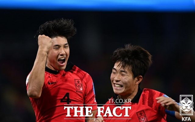 김은중호의 최석현(왼쪽)이 5일 나이지리아와 2023 FIFA U-20 월드컵 8강전에서 연장 전반 5분 이승원의 코너킥 도움을 헤더 선제골로 연결하며 한국의 1-0 리드를 만들었다. 사진은 에콰도르와 16강전에서 추가골을 기록한 최석현./산티아고 델 에스테로(아르헨티나)=KFA