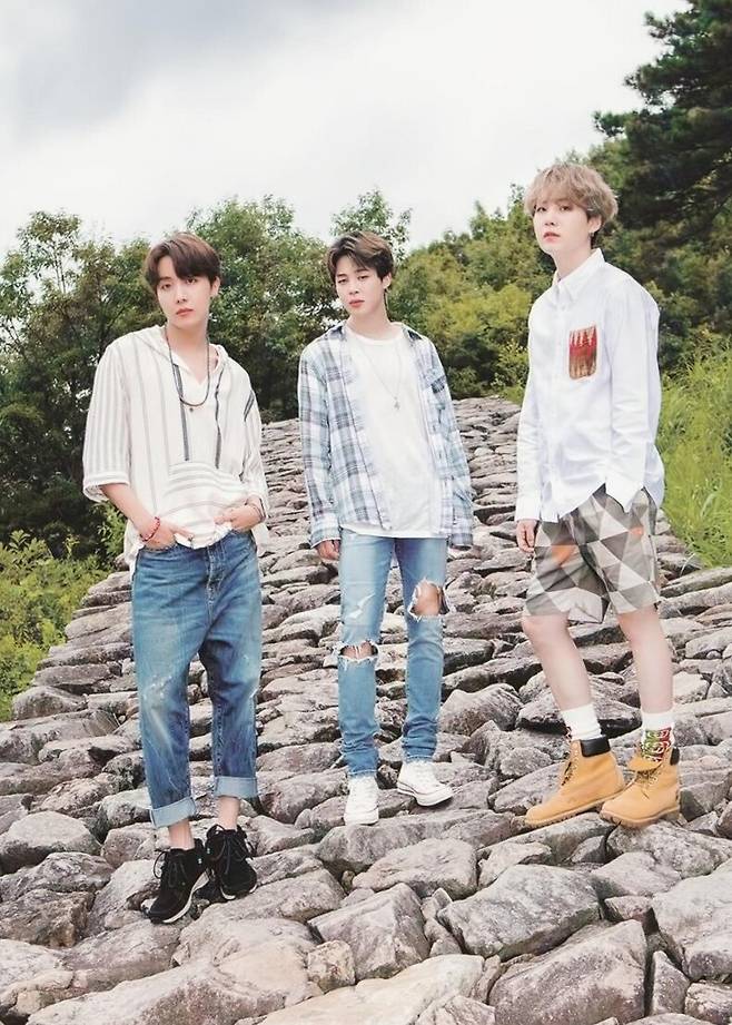 위봉산성에 오른 BTS 멤버들