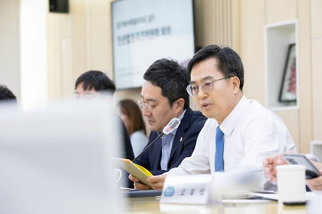 김동연 경기도지사가 1일 오후 경기도북부청사 상황실에서 열린 경기북부특별자치도 설치 민관합동추진위원회 위촉식에서 인사말을 하고 있다. (사진=경기도 제공) *재판매 및 DB 금지
