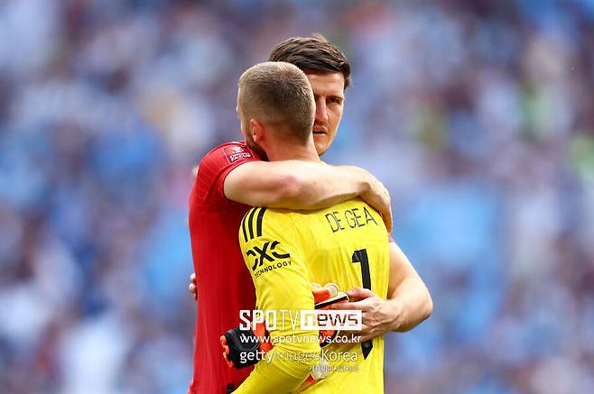 ▲ '데 헤아, 힘드니? 나도 힘들다', 해리 매과이어의 위로는 통했을까.