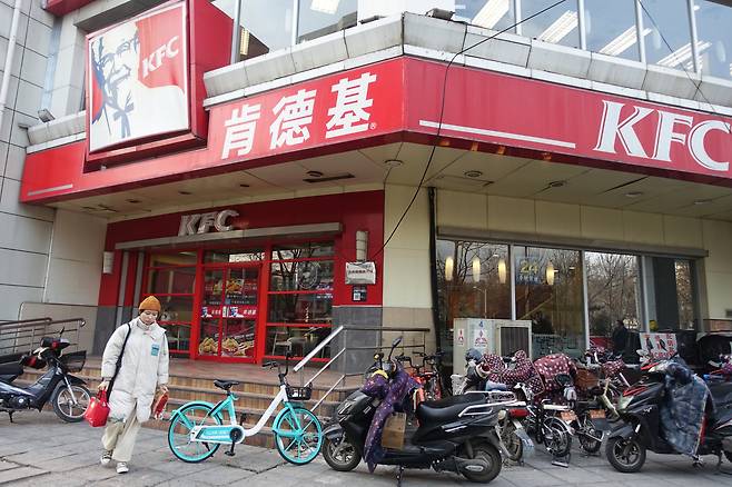 중국 베이징의 KFC 매장. KFC의 중국어명은 컨더지(肯德基)다. /베이징=김남희 특파원