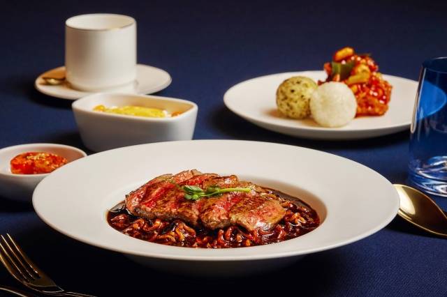 시그니엘 부산의 '트러플 안심 짜파구리'. 롯데호텔 제공