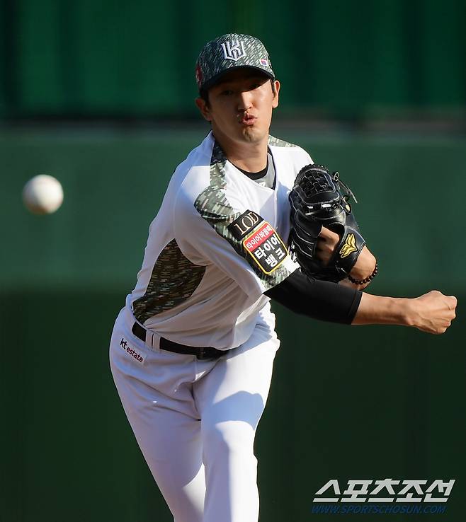 6일 부산 사직구장에서 열린 KT와 롯데의 경기. 고영표가 투구하고 있다. 부산=정재근 기자 cjg@sportschosun.com/2023.6.6/
