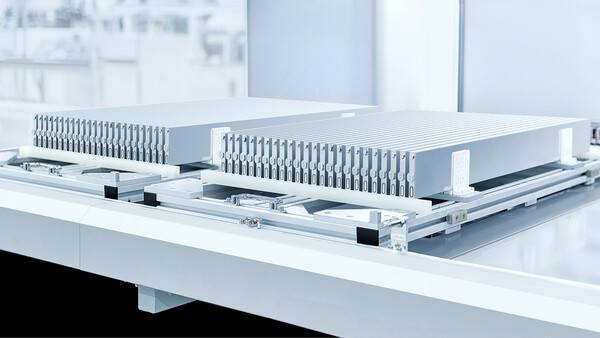 BYD의 인산철 블레이드 배터리 사진 BYD