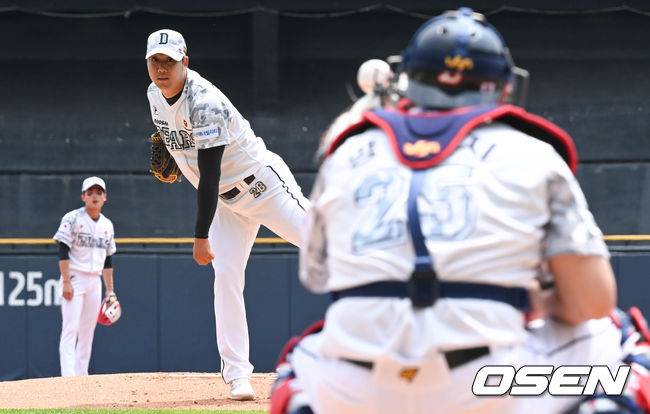 [OSEN=잠실, 조은정 기자]두산 선발 장원준이 경기 전 포수 양의지와 연습 피칭을 하고 있다. 2023.06.06  /cej@osen.co.kr