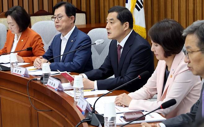 7일 국회에서 열린 스타트업 기술탈취 예방·회복 민당정 협의회에서 박대출 국민의힘 정책위 의장이 발언을 하고 있다.