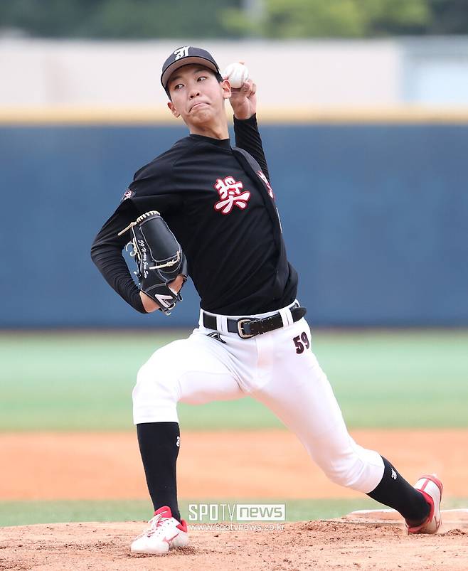 ▲ 고교 최고 좌완 유망주 장충고 황준서 ⓒ곽혜미 기자