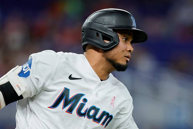마이애미 말린스 루이스 아라에즈가 1941년 테드 윌리엄스 이후 수많은 전설들이 실패한 4할 타율에 감히 도전장을 던졌다. AFP연합뉴스