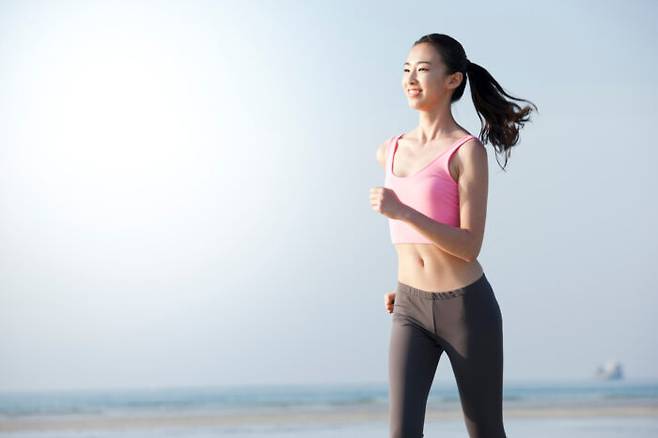 운동을 하면 행복감을 높이는 엔도르핀이 분비돼 기분이 좋아진다. [사진=클립아트코리아]