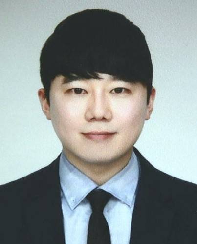경찰은 서울 신당역 여자 화장실에서 스토킹하던 20대 여성 역무원을 살해한 혐의로 구속된 전주환(31)의 신상정보를 공개했다. [서울경찰청]