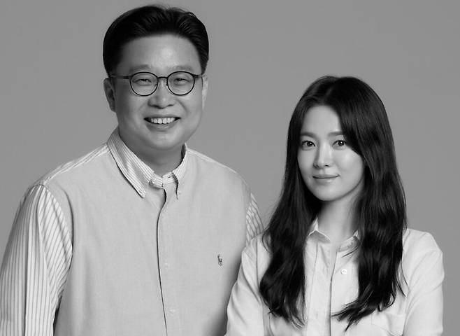 ▲ 서경덕 교수(왼쪽), 송혜교. 제공| 서경덕 교수 연구실