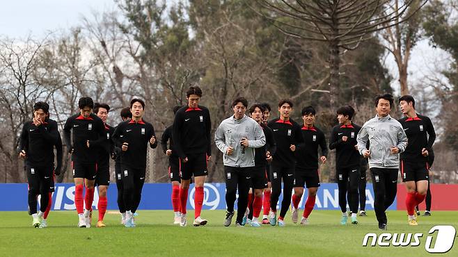 김은중 감독이 이끄는 한국 20세 이하(U-20) 월드컵 축구대표팀이 10일(현지시간) 아르헨티나 라플라타 에스탄시아 치카 훈련장에서 훈련을 하고 있다. 2023.6.11/뉴스1 ⓒ News1 이승배 기자