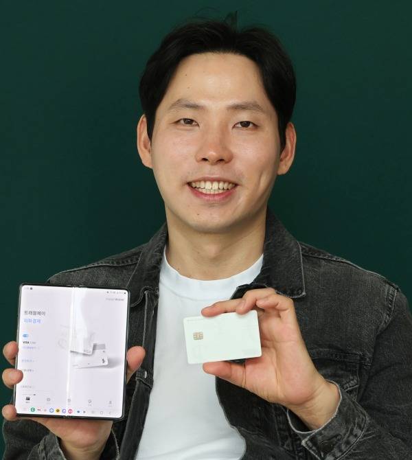 김형우 트래블월렛 대표는 9일 한국경제신문과 인터뷰에서 "금융 시장은 클라우드라는 세 번째 대변혁을 겪고 있다"며 "10년 뒤면 트래블월렛이 클라우드 결제 분야에서 세계 최고 기술력을 가졌다고 자신 있게 말할 수 있을 것"이라고 말했다. / 임대철 기자