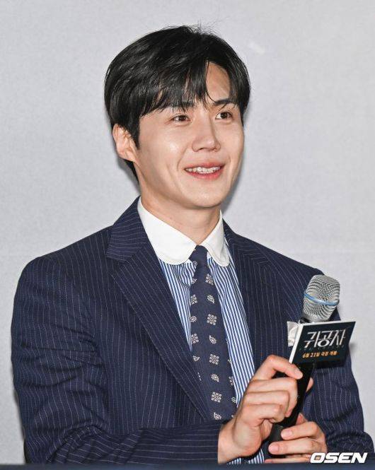 [OSEN=박준형 기자] 배우 김선호가 미소 짓고 있다. 2023.06.08 / soul1014@osen.co.kr