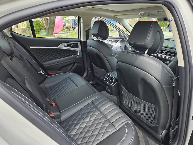 2023 G70 실내  [촬영 김보경]