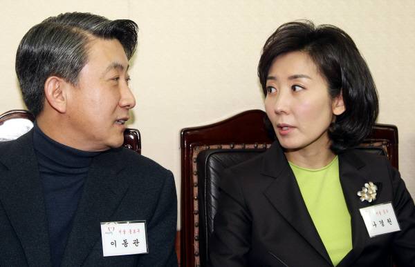 이동관 전 청와대 홍보수석과 나경원 전 의원. 국제신문DB