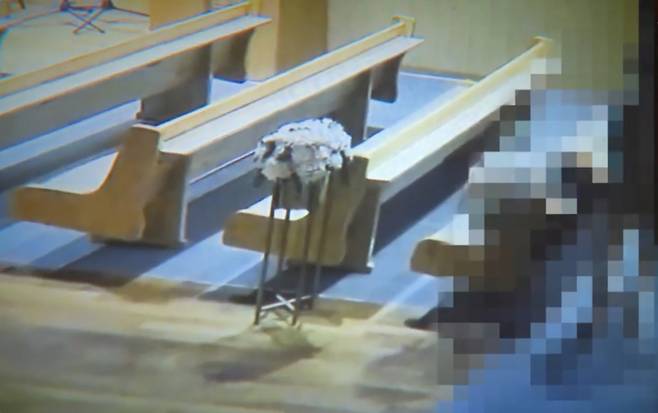 Security camera footage of a family changing in a room monitored by the camera in a funeral home in Osan, Gyeonggi Province (Screenshot from YTN)