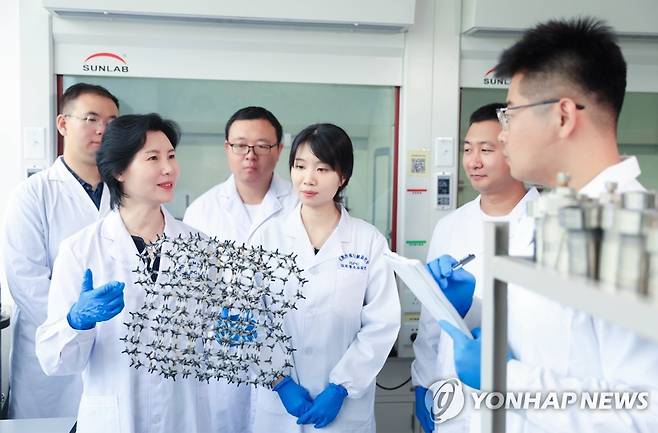 중국 대학 연구진 [신화 연합뉴스 자료사진]