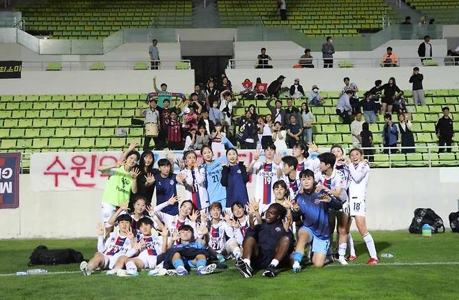 여자축구 수원FC, WK리그 10연패한 현대제철 2-1로 제압 [한국여자축구연맹 제공. 재판매 및 DB금지]