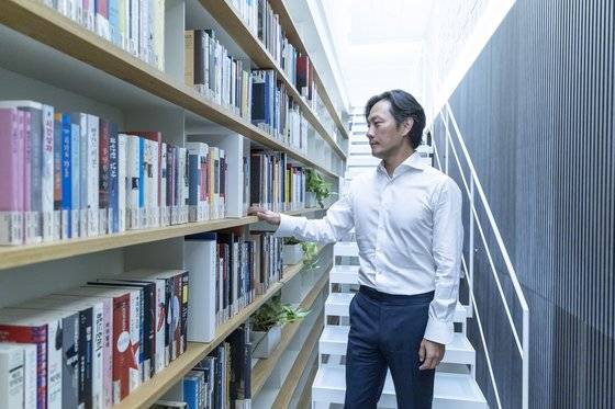 김원일 소전문화재단 이사장. 권혁재 기자