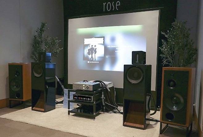 ⓒ상지카일룸이 공급하는 거주간에 음향에 최적화된 리스링룸 설치