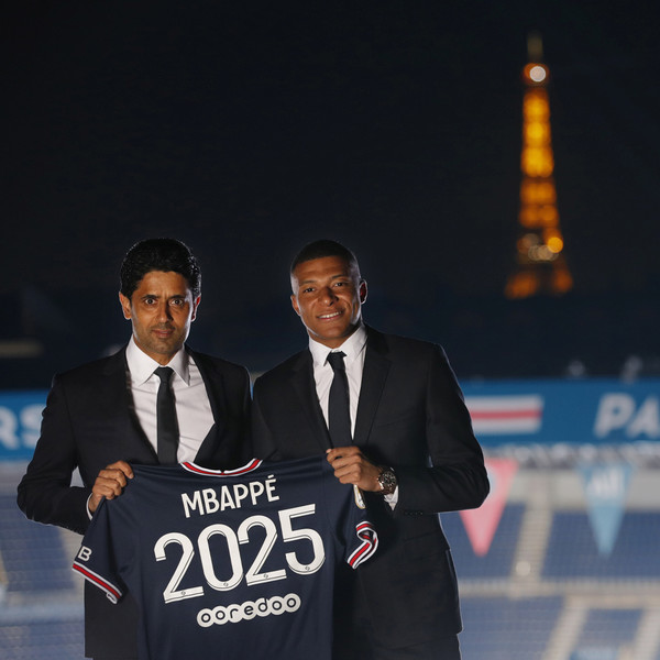 파리생제르맹과 2025년 여름까지 새 계약을 맺은 음바페. 사진=PSG 공식 트위터