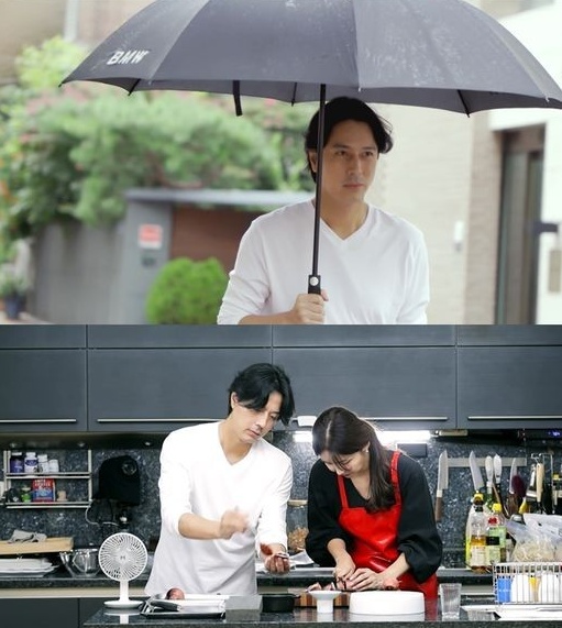 Lee Jung-hyun Husband, Park Soo-hong Wifes first public release .. What is common?Singer and actor Lee Jung-hyuns Husband is known to be released for the first time.Lee Jung-hyun will return as a special chef at StarsStars Top Recipe at Fun-StaurantStars Top Recipe at Fun-Staurant).Lee Jung-hyun, who has been greatly loved by revealing his enormous cooking skills through Stars Top Recipe at Fun-Staurant three years ago, is now a daughter and his upgraded cooking skills are even more exciting.Lee Jung-hyuns Husband, known as an orthopedic surgeon, is known to be the first to be released.Lee Jung-hyun in the VCR, which was unveiled on the day, enjoyed a relaxing morning with Husband for a long time after the weekend.After taking care of his daughter Seo-ahs baby food, Lee Jung-hyun prepared a weekly breakfast table to eat with Baro Husband. As soon as Lee Jung-hyun was busy cooking, a man dressed in comfortable clothes carefully headed to the kitchen.Baro Lee Jung-hyuns  ⁇  Bebi ⁇  Husband.When Lee Jung-hyuns Husband was released,  ⁇ Stars Top Recipe at Fun-Staurant  ⁇  In the studio,  ⁇   ⁇   ⁇   ⁇   ⁇   ⁇ ,  ⁇   ⁇   ⁇  It was too long.  ⁇  I thought it was a college student Couple  ⁇   ⁇  and so on.Husbands gaze was always fixed on Wife Lee Jung-hyun.Even if I did not say it, I helped Wife whenever I needed it.In addition, Husband takes care of the nutritional supplements according to the condition of the Wife every day in the morning, massages the feet of the running Wife without buying the body every time of filming, coaches the foot exercises necessary for Wife, I was impressed by the studio.This is not the first time this non-celebrity spouse has been revealed in Stars Top Recipe at Fun-Staurant.In December last year, Park Soo-hong, who was at the center of the topic at the time, first attracted attention by unveiling his good-looking Wife Kim Da-ye, who even showed cozy honeymoon homes and wedding photos.Kim Da-ye, who was first unveiled, surprised those who looked cute and lovely, and the good impression of two people seemed to resemble Park Soo-hong somewhere.At the time, the panels also admired, It looks so pretty and warm, it looks so good.Park Soo-hong said in a broadcast interview, I am grateful to all those who have helped me and helped me when I had difficulties in the meantime. From now on, I would love to be happy with Wife and Dahong, I will make a normal family and live beautifully, thanks to all of you, thank you very much.Since then, Park Soo-hong and Kim Da-ye have been actively communicating with the public and receiving support.lm sorry.Actor Han Ji-hyes test Husband was also unveiled for the first time in Stars Top Recipe at Fun-Staurant.In August last year, Stars Top Recipe at Fun-Staurant featured chef Han Ji-hye, who returned after a year and three months.Husband, jung hyuk, also surprised those who appeared on the screen with Han Ji-hye.jung hyuk made a breakfast sandwich for Wife, and in the appearance of colonizing a morning sandwich, the performer Lee Chan-won said, The person is tall, our prosecutor. He also said, It is homely and delicate.In addition to this, actress Choi Ji-hwas beautiful wife, actress Park Sung-mis Husband, actress Han Jae-seoks honey-falling daily life was unveiled for the first time.The reason why the not easy first public release through Stars Top Recipe at Fun-Staurant is that the program is a cooking program based on high ratings and topicality, It is because it can be introduced.Therefore, it is said that those who do not often appear on TV and their spouses decide to appear more freely. It is also a strength that you can get more positive images because it is usually filled with warm and heartwarming stories.KBS captures broadcasts