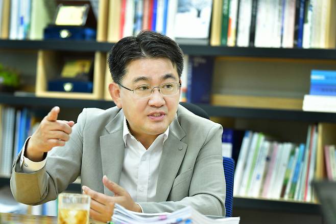 오승록 서울 노원구청장이 지난 12일 노원구청 집무실에서 〈뉴스1〉과의 인터뷰하고 있다. (노원구 제공)