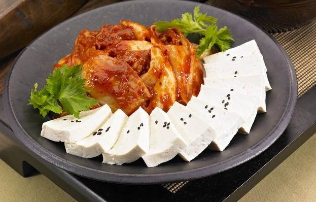 김치를 비롯해 된장, 소금에 절인 양배추 등에 많이 들어 있는 프로바이오틱스는 안구건조증의 개선에도 좋다. [가진=게티이미지뱅크]