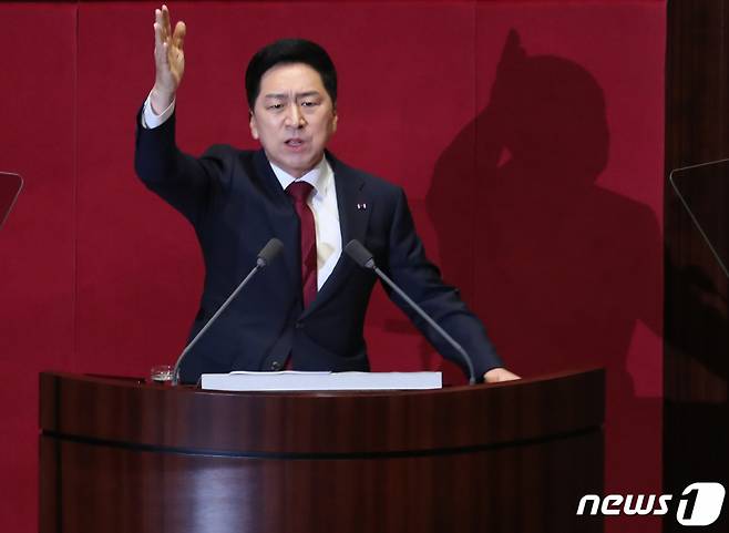 (서울=뉴스1) 송원영 기자 = 김기현 국민의힘 대표가 20일 오전 서울 여의도 국회에서 열린 제407회국회(임시회) 5차 본회의에서 교섭단체 대표연설을 하고 있다. 2023.6.20/뉴스1 Copyright (C) 뉴스1. All rights reserved. 무단 전재 및 재배포 금지.
