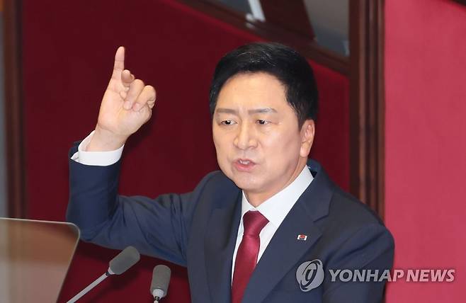 김기현, 교섭단체 대표연설 (서울=연합뉴스) 이정훈 기자 = 국민의힘 김기현 대표가 20일 오전 국회에서 열린 본회의에서 교섭단체 대표연설을 하고 있다. 2023.6.20 uwg806@yna.co.kr