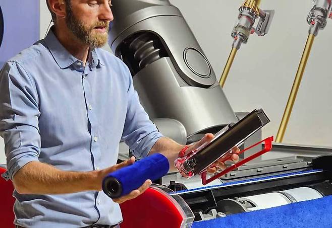 헤드 내의 구성품을 손쉽게 분리해 세척 및 정비가 가능