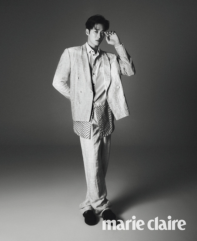 Actor Ahn Bo-hyuns pictorial has been released.Actor Ahn Bo-hyun, who is under the document of the new drama Take Care of Taps, showed a new look through the July issue of Marie Claire.From a simple and comfortable mood to a mood with a tempered charisma, Ahn Bo-hyun showed expressions and poses tailored to the concept in a picture that captures various aspects.In the interview with the photo shoot, I started to talk about the entertainment programs Backpacker and Busan hillbillyin Sydney, which recently collected topics, and why I was able to repeat new attempts and transformations in my works, And the story of the new drama Taps Take Care of Me.When asked about the attitude of not being afraid of transformation in each work, Ahn Bo-hyun seems to be born.Its good to keep doing well, but Im more interested in the role of being able to show a new look. He continued to promise not to stop the Top Model.He also mentioned senior actors who were inspired or inspired by Top Model.It is a different kind of fantasy about the drama Take Care of Taps, and it is a work that contains small fun and calm laughter in a mysterious story.In addition, works based on Webtoon always have a sense of burden, but he talked about the way he pursues as an actor, saying that he cares not to show a stereotypical appearance while raising the synchro rate with the original while watching the script as much as possible.