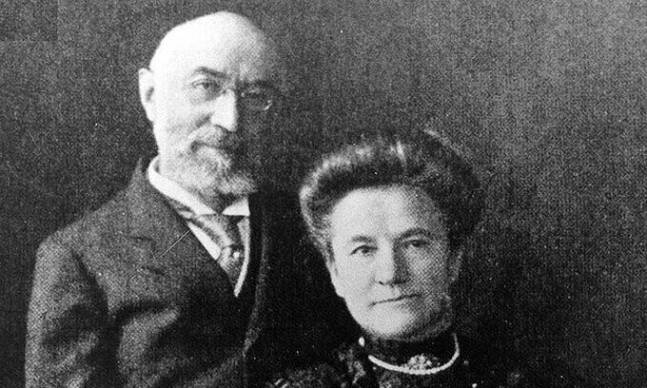 타이태닉호에서 사망한 이시도르(왼쪽)와 아이다 스트라우스 부부.[사진출처=뉴욕타임스 홈페이지]