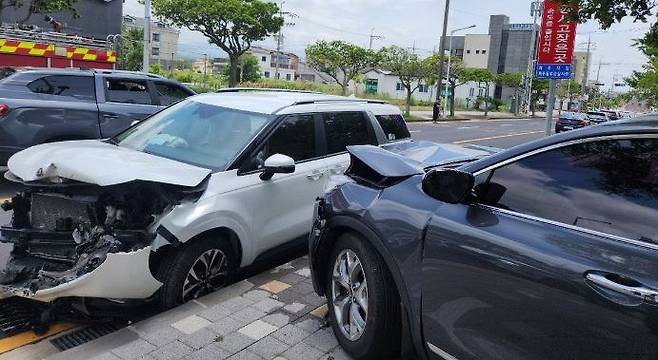 제주 함덕교차로 인근 교통사고 [제주도소방안전본부 제공.재판매 및 DB 금지]