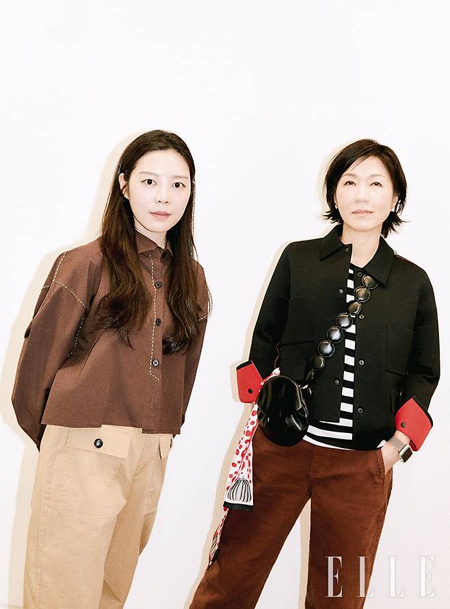 이번 전시를 통해 처음 만난 두 사람. 세대를 초월해 만난 정수정과 이수경을 포함해 13인이 참여한 전시는 6월 25일까지 일민미술관에서 열린다.