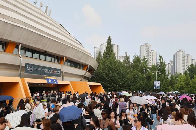 슈가 단독 콘서트. 빅히트 뮤직