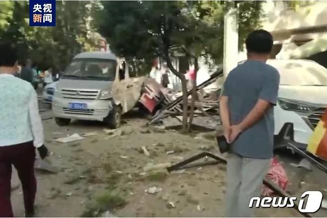 간쑤성 지우촨시의 한 식당에서 폭발사고가 발생했다. 사진은 CCTV 갈무리.