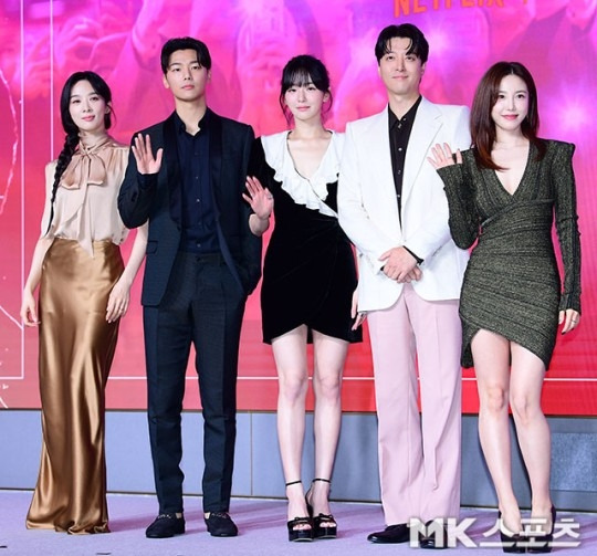 이청아, 강민혁, 박규영, 이동건, 전효성이 넷플릭스 시리즈 ‘셀러브리티’ 제작발표회에 참석했다. 사진=김영구 기자