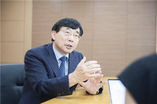 연합뉴스와 인터뷰하는 서홍관 국립암센터 원장 [국립암센터 제공. 재판매 및 DB 금지]