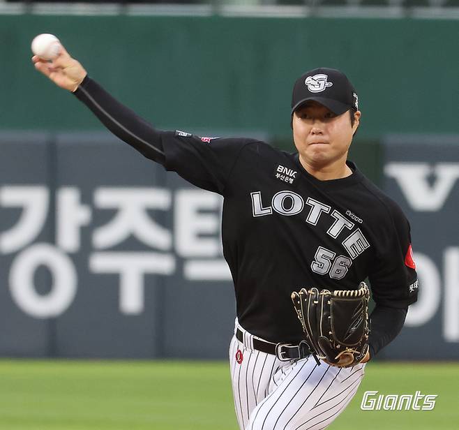 롯데 정성종이 27일 사직구장에서 열린 2023 KBO리그 삼성전에 선발 등판해 역투하고 있다. 사진제공 | 롯데 자이언츠