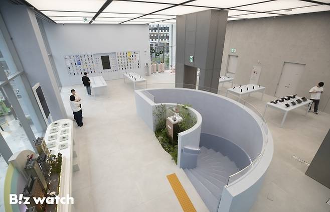 삼성 강남 2층에 마련된 IT 제품 체험 공간 /사진=이명근 기자 qwe123@