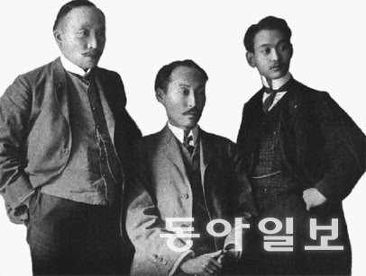 1907년 고종이 네덜란드 헤이그 평화회의에 파견한 특사 이준, 이상설, 이위종(왼쪽부터). 동아일보DB