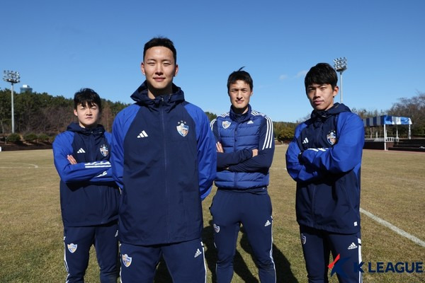 이규성, 정승현, 박용우, 이명재(왼쪽부터, 이상 울산현대). 한국프로축구연맹 공