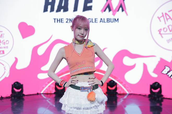 K-pop singer Yena poses for pictures during a press showcase event for her second single, "Hate XX," held in Seoul on Tuesday. (Yue Hua Entertainment)