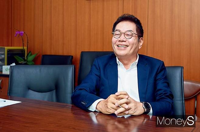 홍동환 코스모신소재 대표. / 사진=장동규 기자